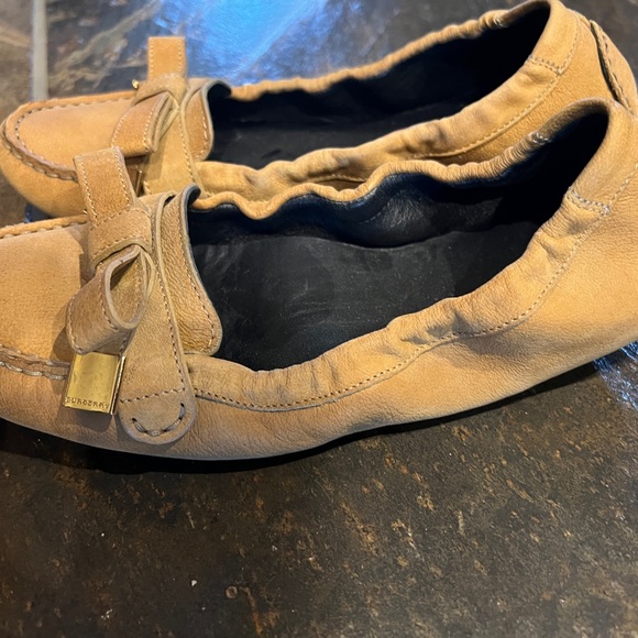 Authentic Burberry Flats size 9 - Picture 5 of 5